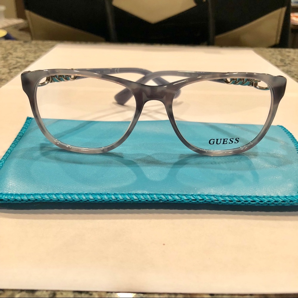Guess GU2559 Glasses - Picture 2 of 7